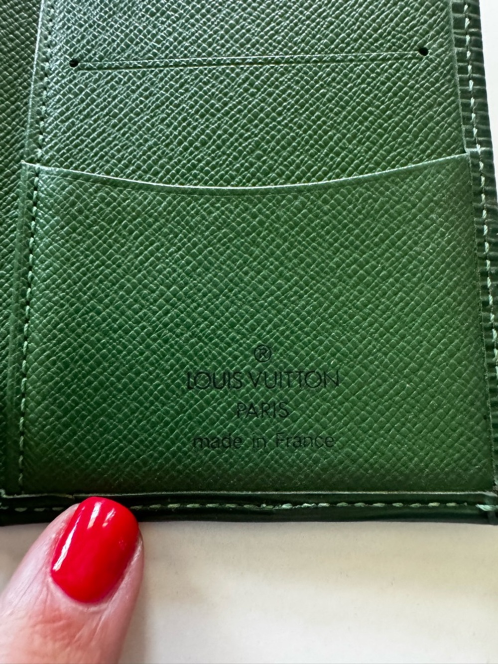 Authentic Louis Vuitton Epi Leather Card Holder - Picture 4 of 7